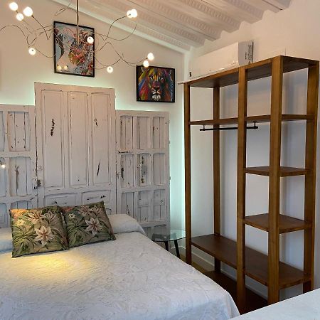Appartamento Casa Naia Santa Rufina 7 Siviglia Esterno foto